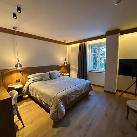 Serena Cortina 3*