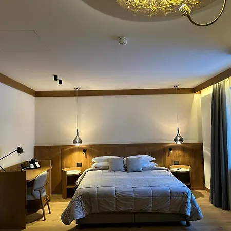 Serena Cortina Hotel