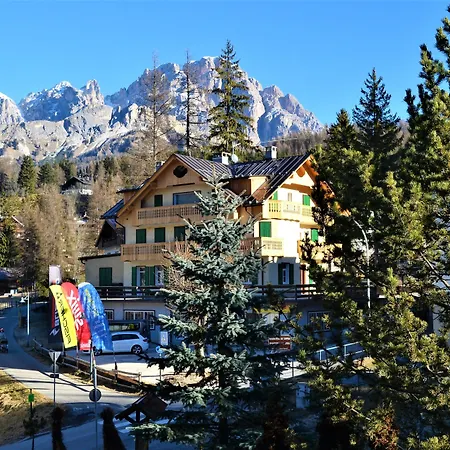 Serena Cortina 3*