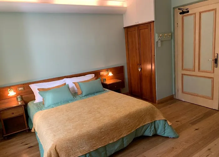 Serena Cortina Hotell 3*