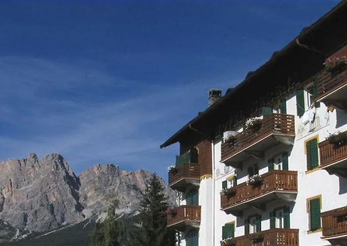 Serena Cortina Hotell