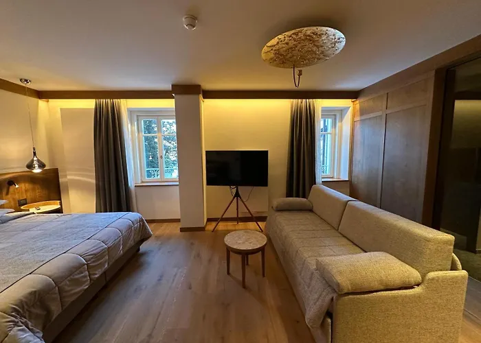 Serena Cortina Hotell 3*